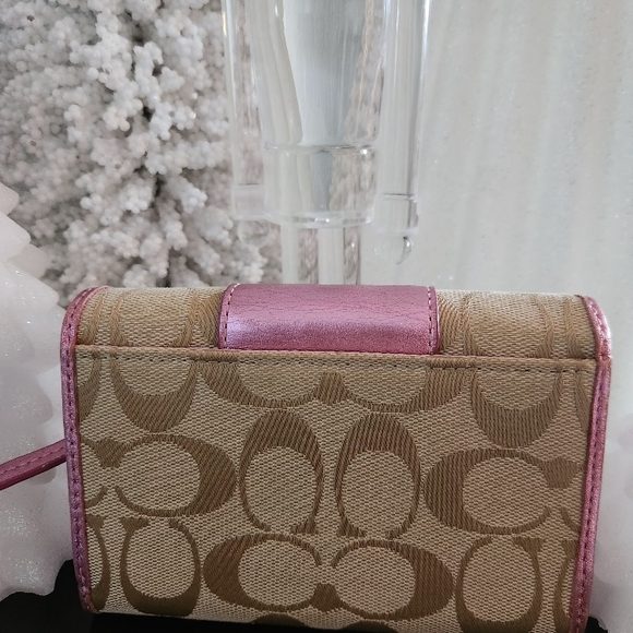 Coach Pink and Beige Women's Bag - Picture 4 of 11